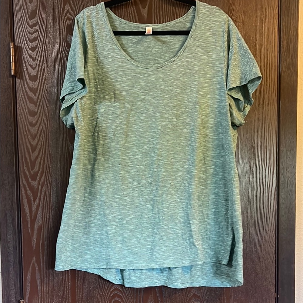 LuLaRoe Green Short Sleeve Relaxed Tee